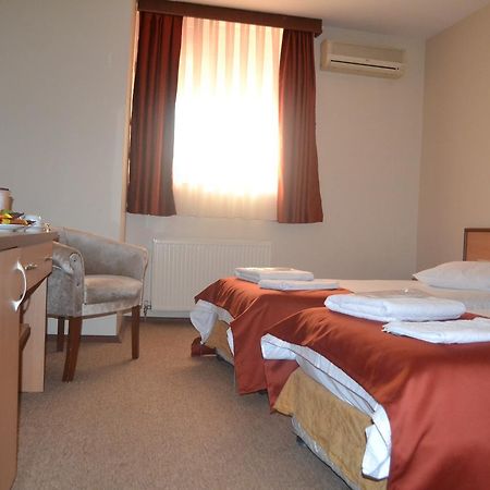 Duzce Han Otel ภายนอก รูปภาพ