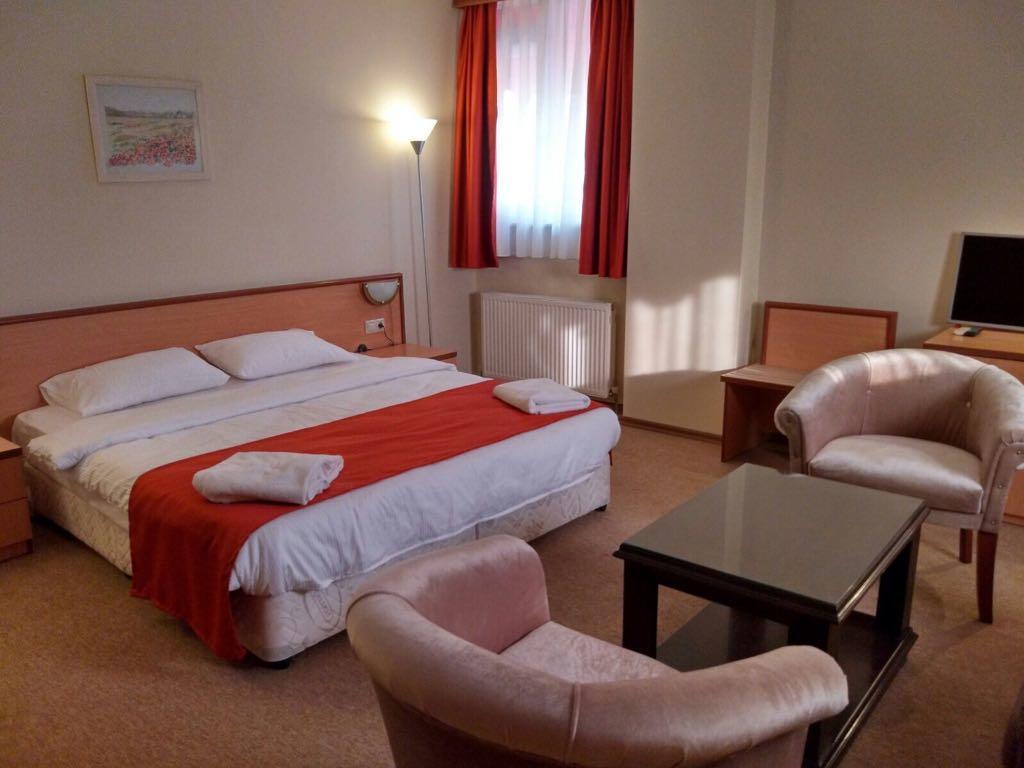 Duzce Han Otel ภายนอก รูปภาพ