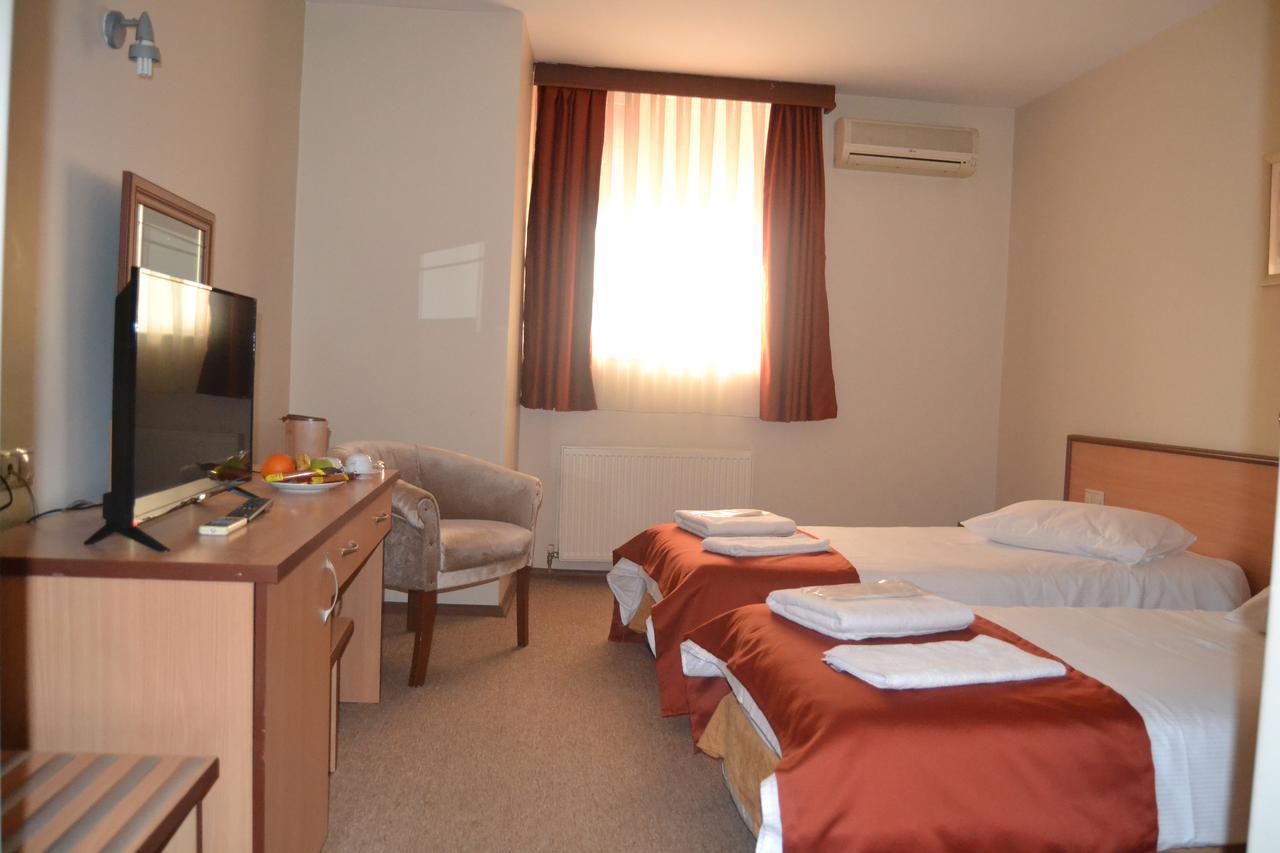 Duzce Han Otel ภายนอก รูปภาพ